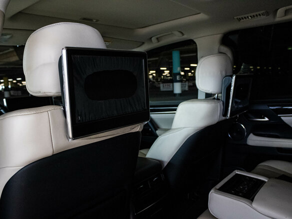 2017 Lexus LX 570 III Рестайлинг 2, белый - вид 21