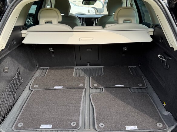 2019 Volvo XC60 II, чёрный - вид 10