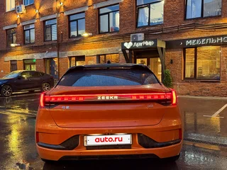 2023 Zeekr 001 100 kWh I, оранжевый, 5000000 рублей, вид 3