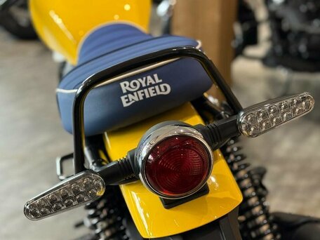 2025 Royal Enfield Bear 650, золотистый, 725000 рублей, вид 3