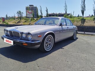 1981 Jaguar XJ I (Series 3), серебристый, 3650000 рублей, вид 1