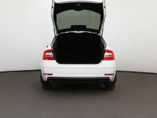 2018 Skoda Octavia III (A7) Рестайлинг, белый, 2121000 рублей, вид 5