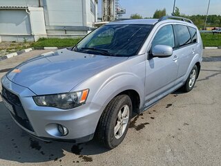 2010 Mitsubishi Outlander II Рестайлинг, серебристый, 710000 рублей, вид 1