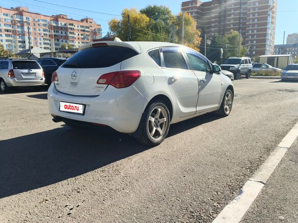2012 Opel Astra J, белый, 550000 рублей - вид 3