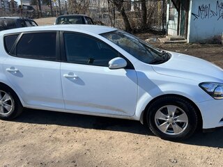 2011 Kia Ceed I Рестайлинг, белый, 659000 рублей, вид 5