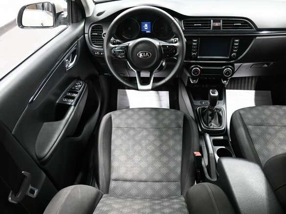 2017 Kia Rio IV, бежевый, 1200000 рублей - вид 10
