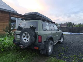 1998 Nissan Patrol V (Y61), зелёный, 620000 рублей, вид 3