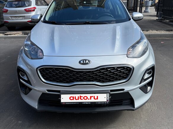 2018 Kia Sportage IV Рестайлинг, серебристый, 1870000 рублей - вид 2