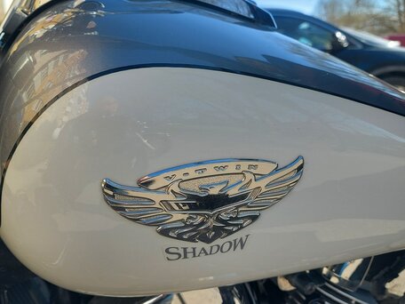 2004 Honda Shadow 750, белый, 500000 рублей, вид 4