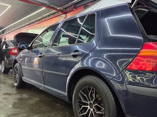 2001 Volkswagen Golf IV, синий, 380000 рублей, вид 5