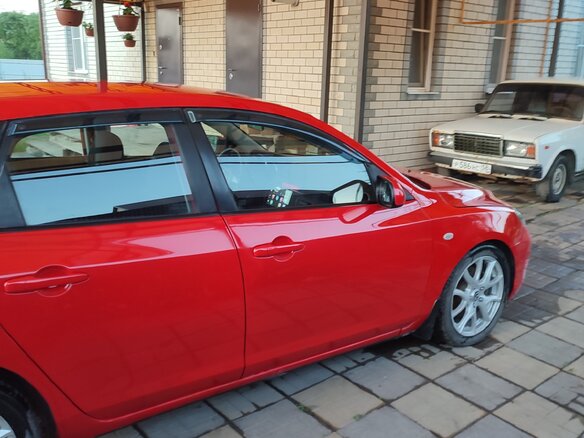 2006 Mazda 3 I (BK) Рестайлинг, красный, 590000 рублей - вид 4