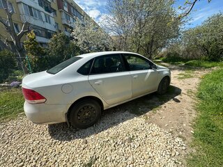 2015 Volkswagen Polo V, белый, 950000 рублей, вид 2