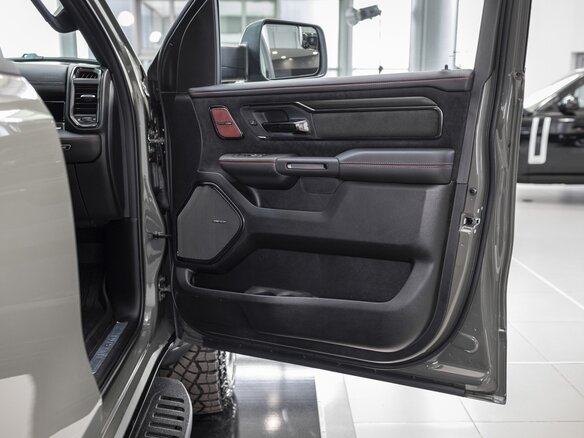2025 Ram 1500 RHO V Рестайлинг, зелёный, 12953911 рублей - вид 21