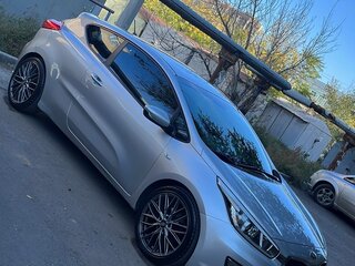 2013 Kia Ceed II, серебристый, 1090000 рублей, вид 2