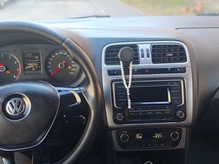 2017 Volkswagen Polo V Рестайлинг, коричневый, 600000 рублей, вид 5