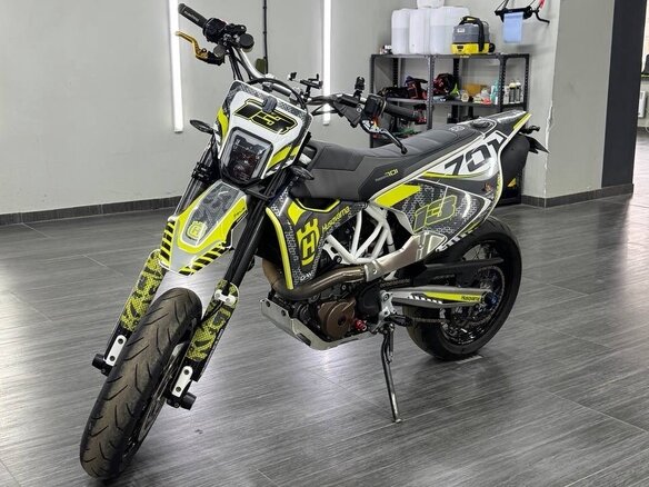 2016 Husqvarna 701 Supermoto, жёлтый, 790000 рублей