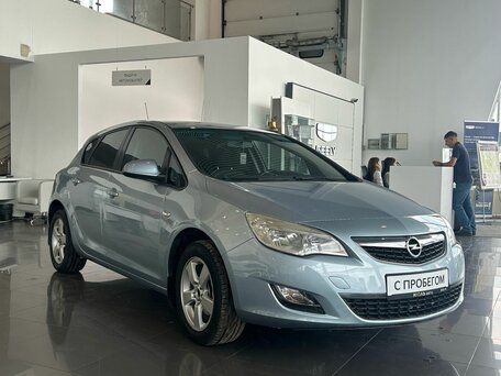 Opel Astra J