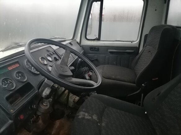 2005 ГАЗ 3307, белый, 450000 рублей - вид 3