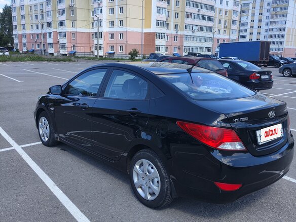 2013 Hyundai Solaris I, чёрный, 770000 рублей - вид 1