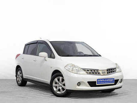 Nissan Tiida I