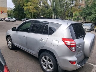 2010 Toyota RAV4 III (XA30), серебристый, 1360000 рублей, вид 4