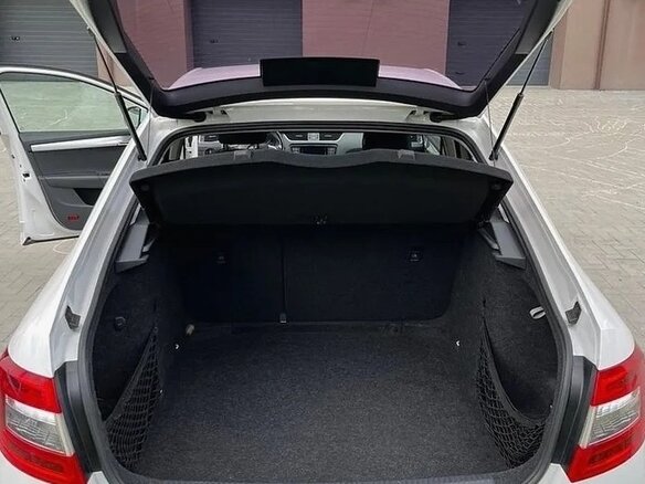 2018 Skoda Octavia III (A7) Рестайлинг, белый, 1450000 рублей - вид 13