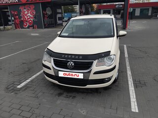 2010 Volkswagen Touran EcoFuel I Рестайлинг, бежевый, 599987 рублей, вид 2