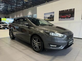 2017 Ford Focus III Рестайлинг, серый, 1300000 рублей, вид 3
