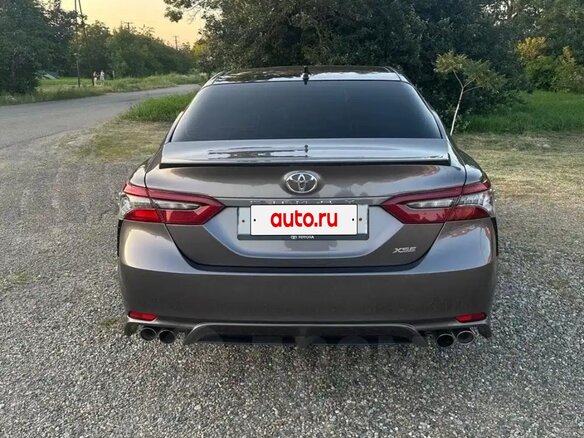 2020 Toyota Camry VIII (XV70) Рестайлинг, серый, 3000000 рублей - вид 2