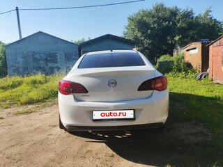 2013 Opel Astra J Рестайлинг, белый, 850000 рублей, вид 4