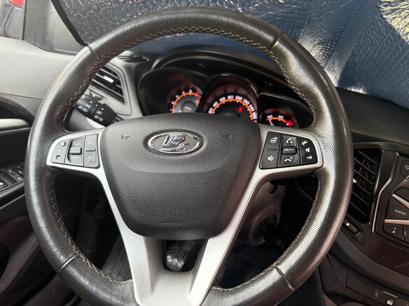 2021 Lada (ВАЗ) Vesta I, красный, 940000 рублей - вид 5