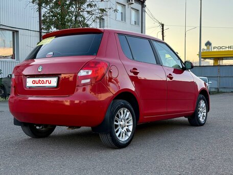 2011 Skoda Fabia II Рестайлинг, красный, 600000 рублей, вид 3