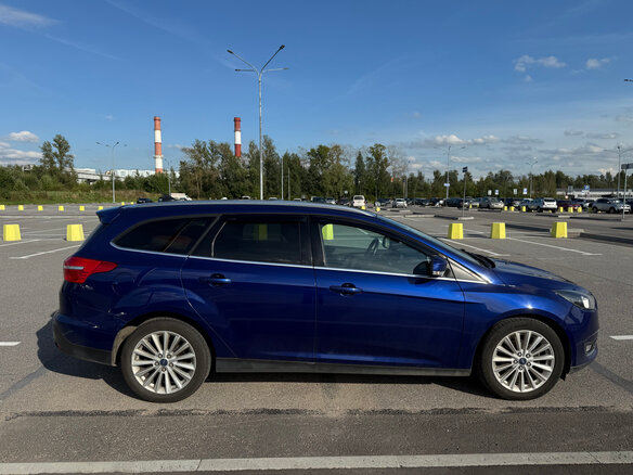 2018 Ford Focus III Рестайлинг, синий, 950000 рублей - вид 3