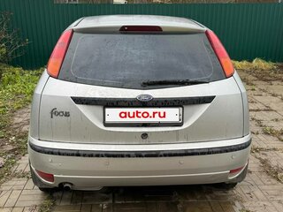 2004 Ford Focus I Рестайлинг, серебристый, 330000 рублей, вид 3