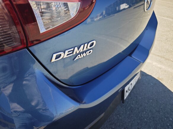 2017 Mazda Demio IV (DJ), синий, 1300000 рублей - вид 11