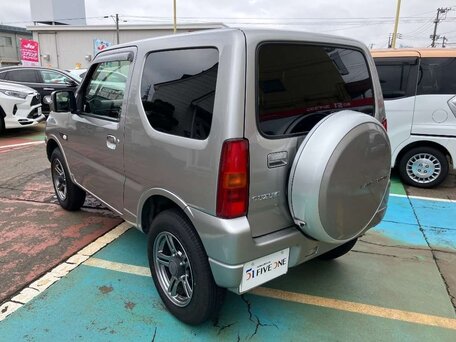 2018 Suzuki Jimny Kei car III Рестайлинг 2, серебристый, 830000 рублей, вид 4