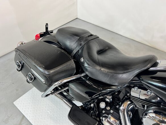 2011 Harley-Davidson Road King, чёрный, 710000 рублей - вид 9