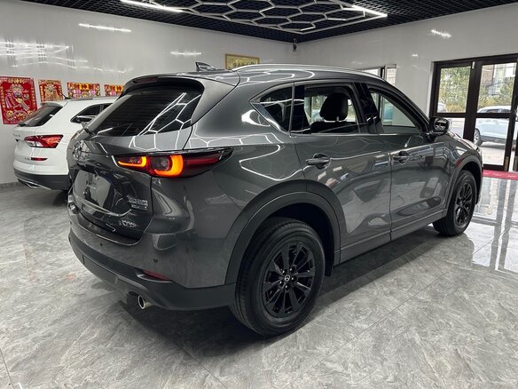 2023 Mazda CX-5 II Рестайлинг, серый, 1950048 рублей - вид 3