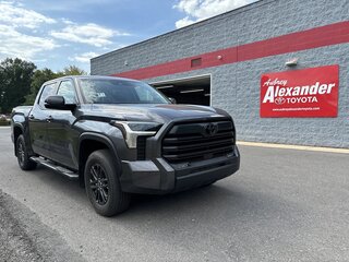 2024 Toyota Tundra CrewMax III, серый, 8235766 рублей, вид 1