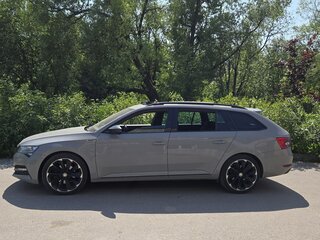 2021 Skoda Superb III Рестайлинг, серый, 3300000 рублей, вид 4
