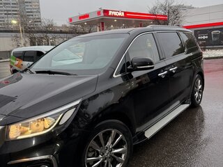 2018 Kia Carnival III, чёрный, 2950000 рублей, вид 1