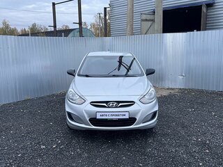 2011 Hyundai Solaris I, серебристый, 770000 рублей, вид 3