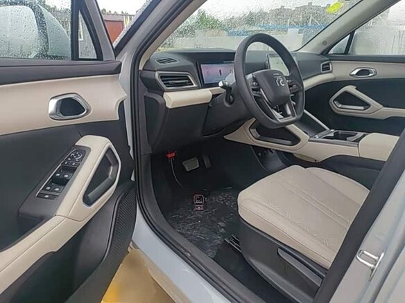 2025 BYD Yuan Up 32 kWh, белый - вид 14