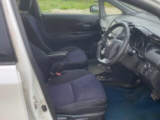 2012 Toyota Wish II Рестайлинг, белый, 1188000 рублей, вид 5
