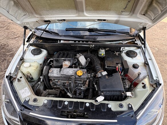 2014 Lada (ВАЗ) Kalina II, белый, 400000 рублей - вид 6