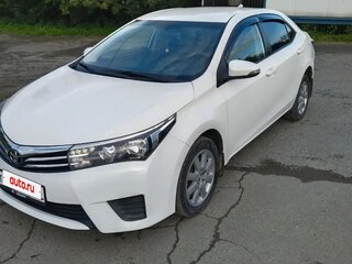2013 Toyota Corolla XI (E160, E170, E180), белый, 1270000 рублей, вид 2