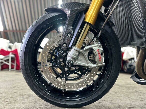 2022 Triumph Speed Triple, белый, 1550000 рублей - вид 23