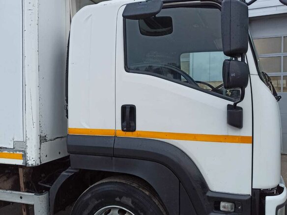 2017 Isuzu Forward (F-Series), белый, 2100000 рублей - вид 1