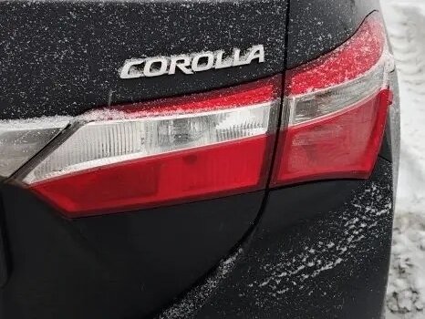 2016 Toyota Corolla XI (E160, E170, E180) Рестайлинг 1, чёрный, 1300000 рублей - вид 4