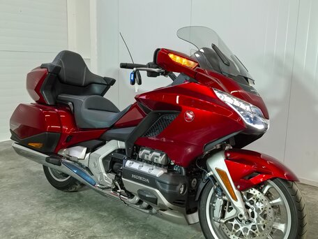 2019 Honda GL 1800 Gold Wing, красный, 2199000 рублей, вид 4
